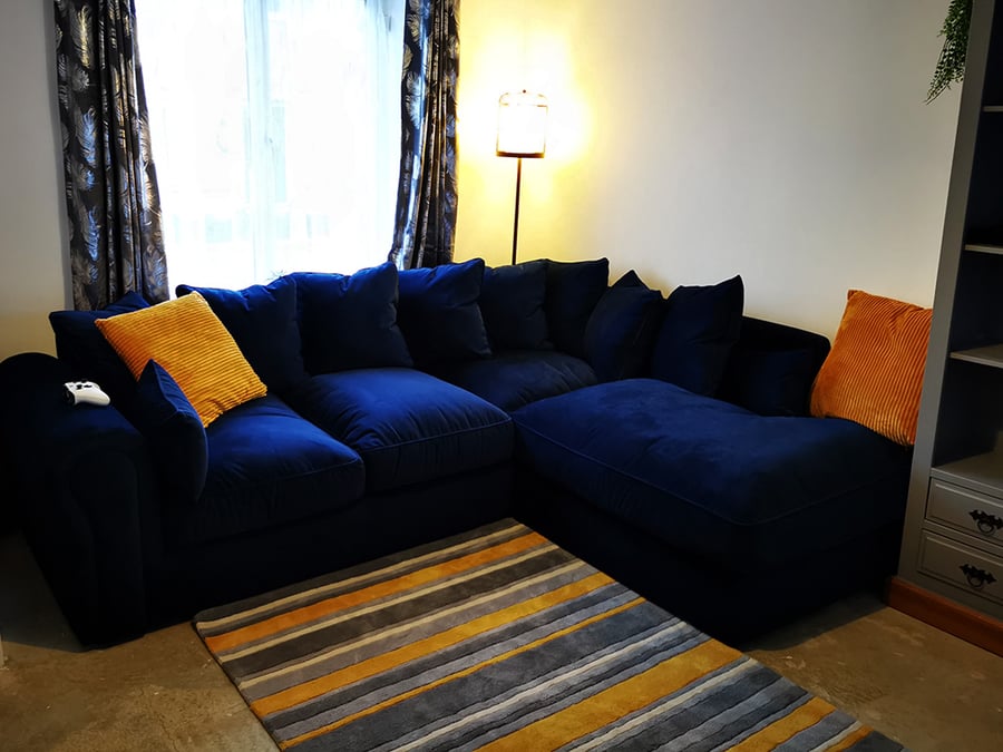 Right corner sofa Baron in velour, navy blue