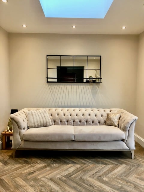 Beige Chesterfield Modern Wood 2.5 Sitzer Sofa von Alan