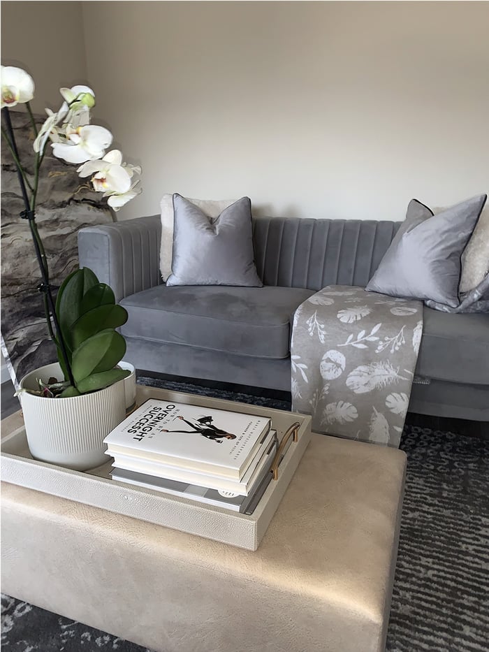 Sofa Slender od @oldtownhallhome 