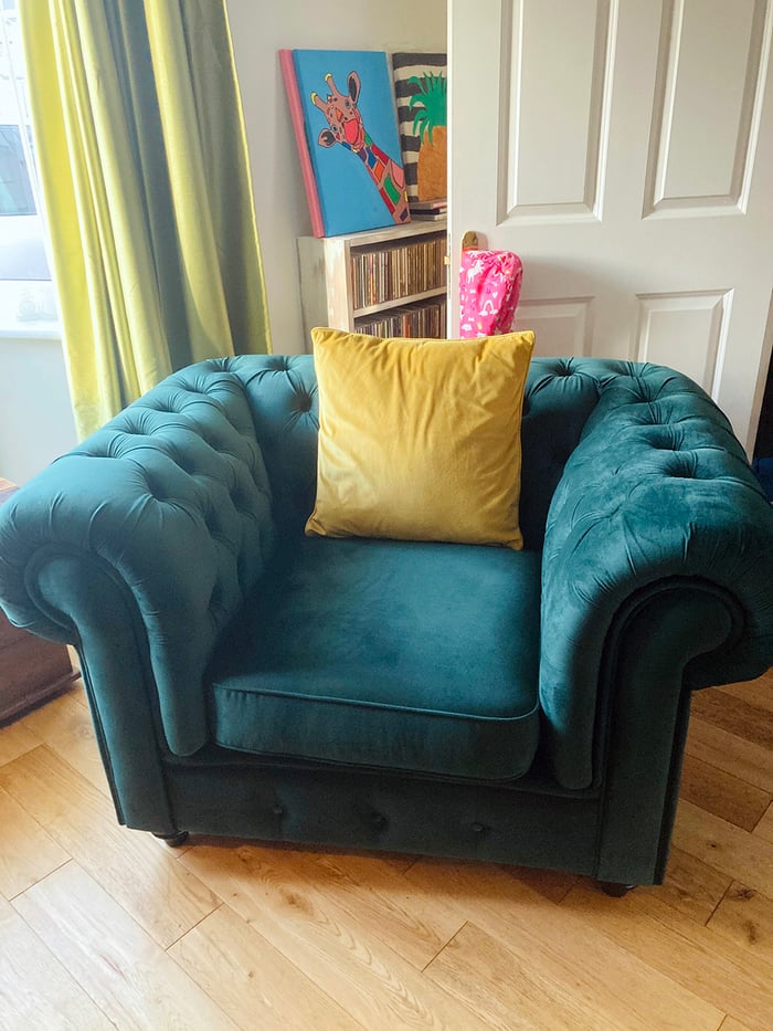 Chesterfield Max Armchair from Naomi