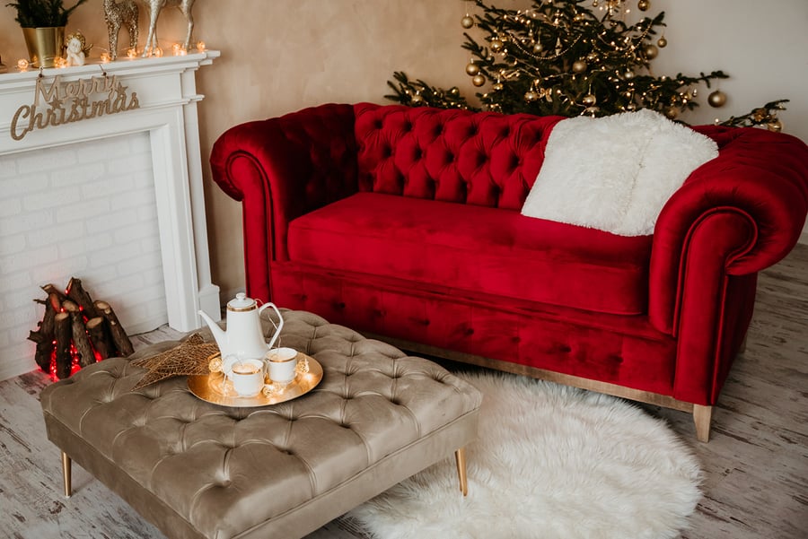 Chesterfield Grand double sofa and Chesterfield Modern footstool