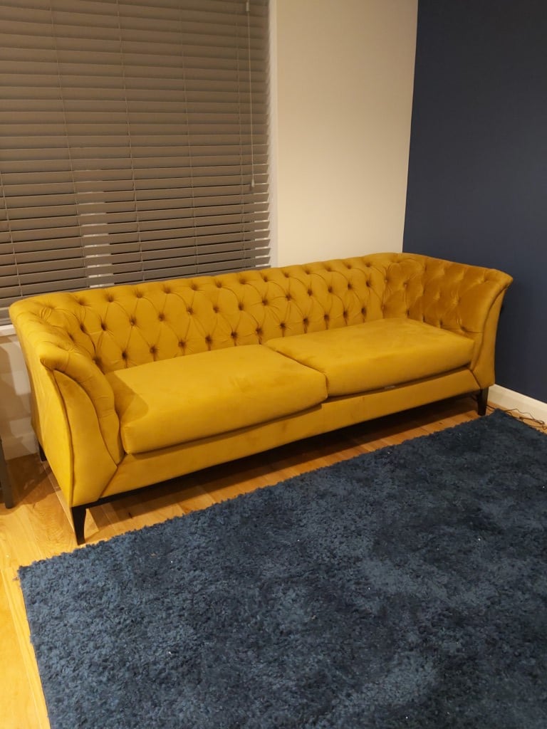Sofa Chesterfield Modern Wood - Kevin