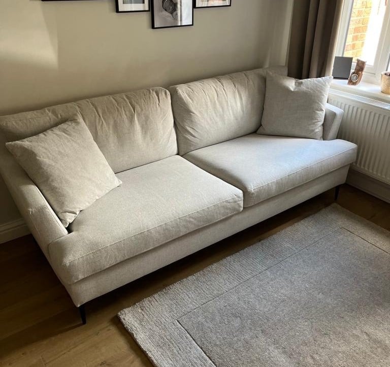 Content Sofa - Mateusz