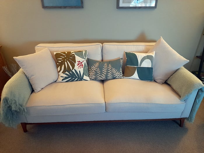Linara Sofa - Diane