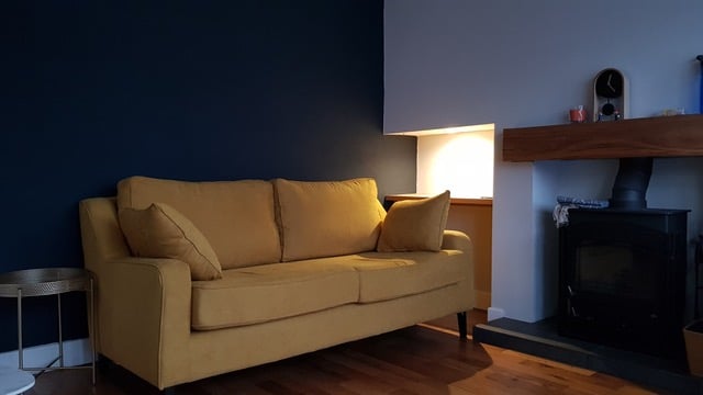 Gelbes Sofa Orson, klassischer Stil